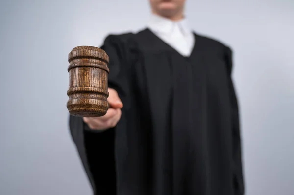 Faceless Female Judge Robe Holding Court Gavel — Stock Photo, Image