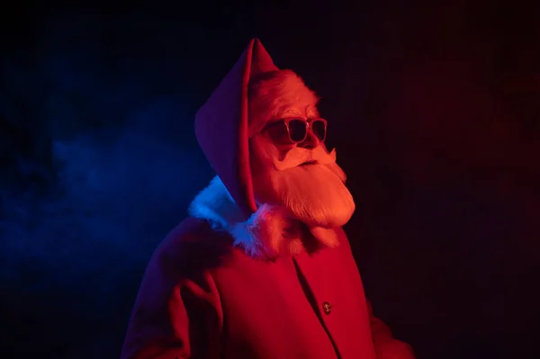 Retrato Santa Claus Gafas Sol Luz Neón — Foto de Stock