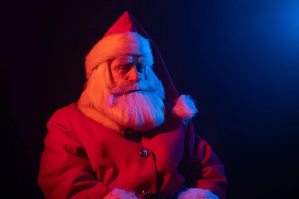Kerstman Portret Blauw Rood Neon Licht Rook — Stockfoto