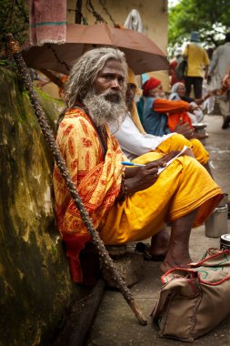 sadhu rishikesh içinde