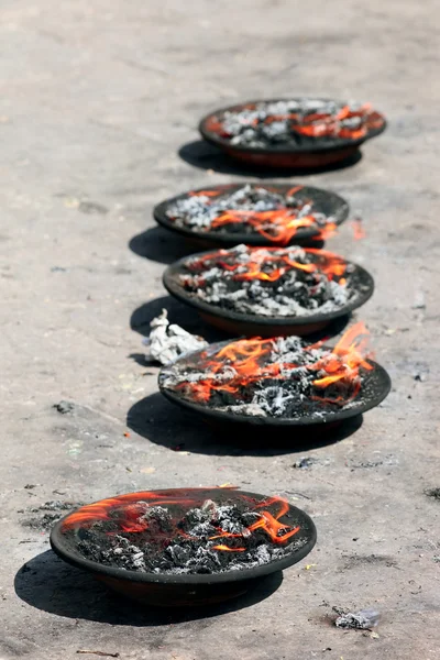 Räucherstäbchen brennen Stockfoto