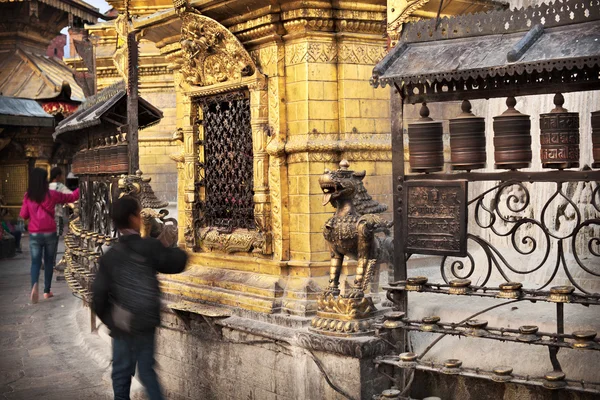 Rund um swayambhunath — Stockfoto