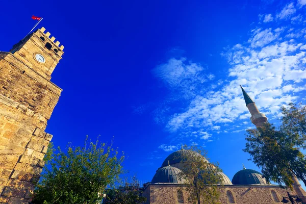 Vista Angolo Basso Della Torre Dell Orologio Antalya Saat Kulesi — Foto Stock