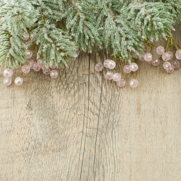 Świąteczne dekoracje na drewnianym tle. — Zdjęcie stockowe