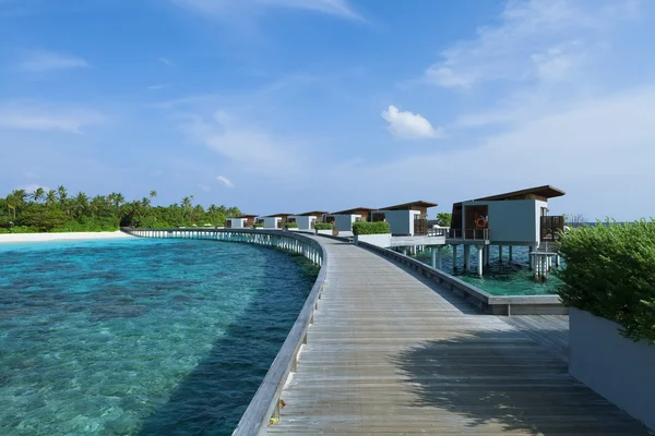 Курорт Водные виллы, Мальдивы — стоковое фото