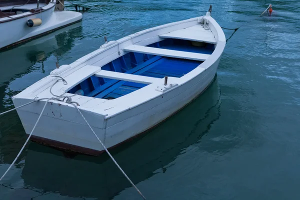 Barca a remi in legno — Foto Stock
