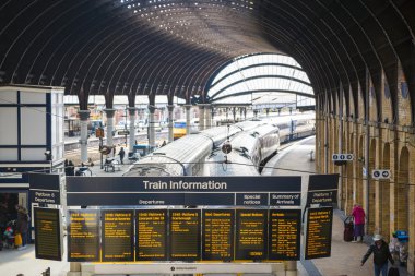 York, İngiltere - 29 Mart: bilgileri görüntüleme: york demiryolu s tren