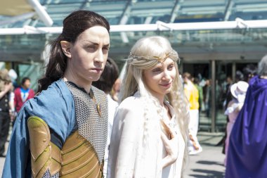 London, İngiltere - 26 Mayıs: yüzük elrond ve galadriel cosp efendisi