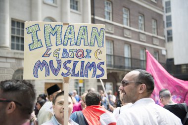 London, İngiltere - 29 Haziran: baker g de sokak içinde Müslüman gey posteri