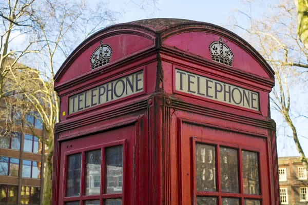 Cabina telefónica roja —  Fotos de Stock
