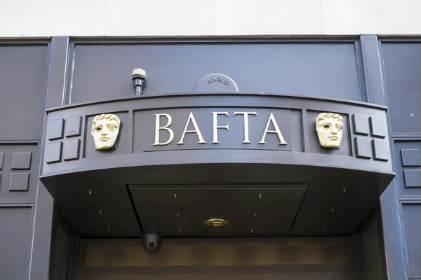 LONDRES, Reino Unido - 14 DE MARZO: Detalle de la entrada del BAFTA en Piccadilly. T —  Fotos de Stock