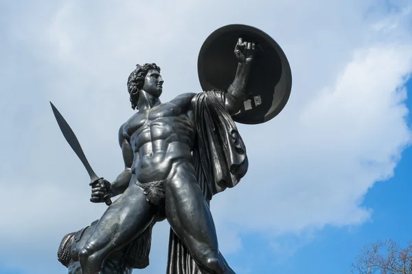 Hyde park, Londra, İngiltere, du için adanmış Aşil'in heykeli — Stok fotoğraf