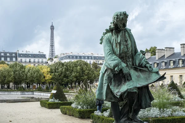 PARIS, FRANCE - OCTOBER 20: Statue of Jules Hardouin-Mansart, ar — Stock Photo, Image