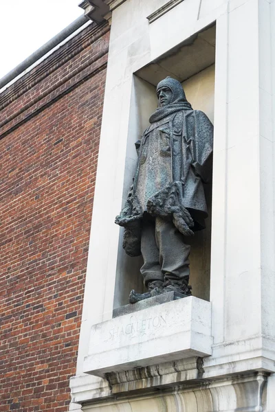 LONDRES, Reino Unido - 13 de noviembre: Estatua del explorador polar Ernest Shackl — Foto de Stock