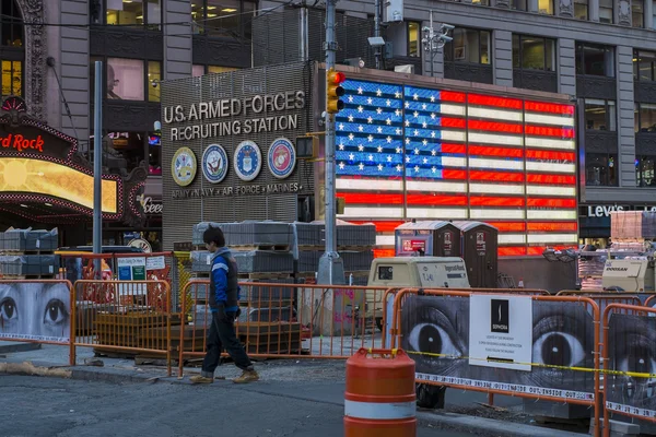 我们 — — 11 月 25 日，纽约： 军队征兵中心的时间为方形 — 图库照片