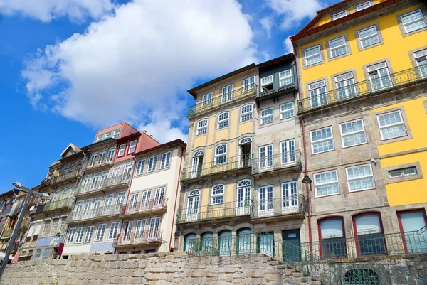 Edifícios coloridos — Fotografia de Stock