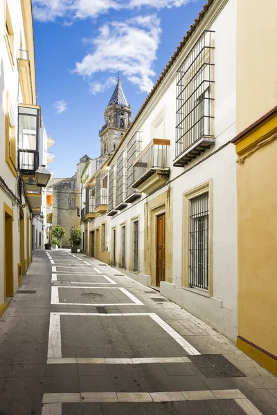 Красочная центральная улица. Испанская деревня — стоковое фото