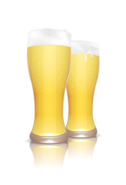 birkaç bira gözlük yansıma ile