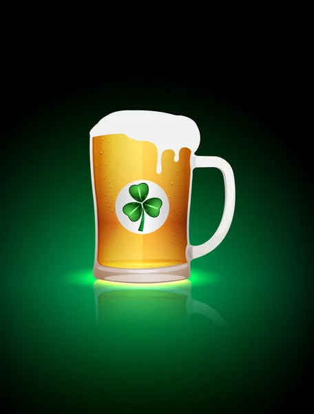 Tasse à bière St.Patrick avec autocollant trèfle — Image vectorielle