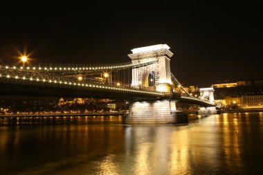 Budapeşte zincir köprü