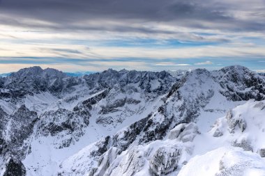 Tatrzanska Lomnica 'dan Tatry dağlarında güzel bir manzara