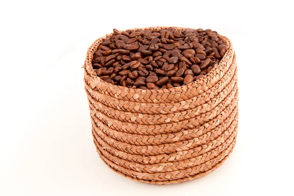 A basket full of roasted coffee seeds — Stock Photo, Image