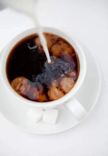 Milch und Kaffee — Stockfoto