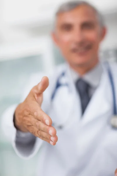 Фокус на руці лікаря — стокове фото