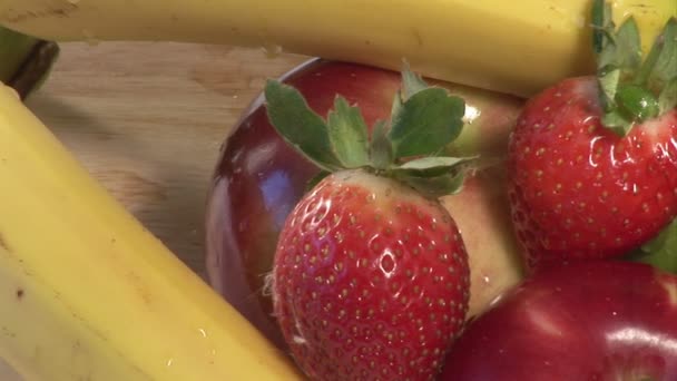 Voorraad video opnames voor fruit in een studio — Stockvideo