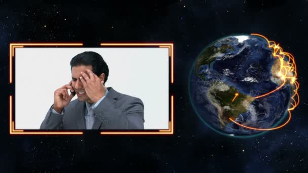Oamenii de afaceri vorbesc la telefon cu imaginea Pământului — Videoclip de stoc
