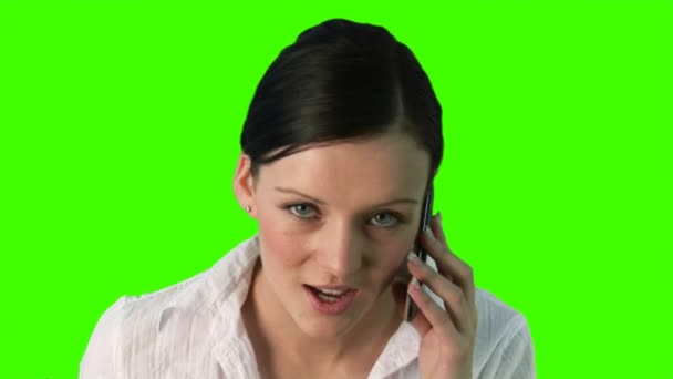 Vrouw aan de telefoon — Stockvideo