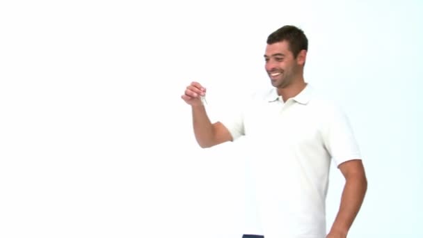Чоловік показує дошку для продажу — стокове відео
