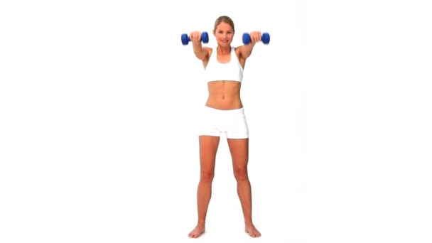 Kadında dumbbells ile spor giyim — Stok video