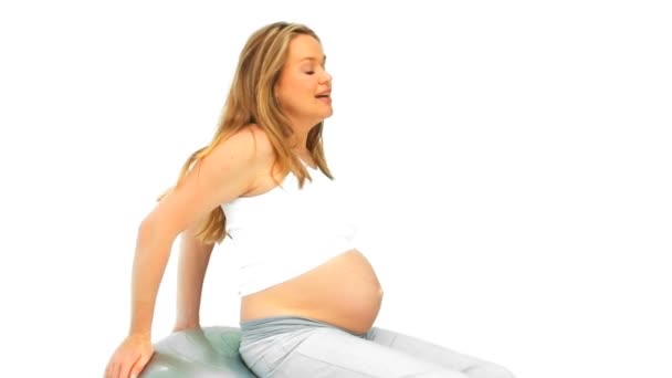 Pregnant woman doing exercise — Stock Video