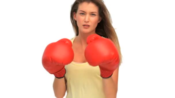 Femme active avec des gants rouges — Video