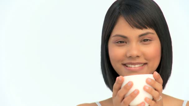 Mignon asiatique femme boire un café — Video