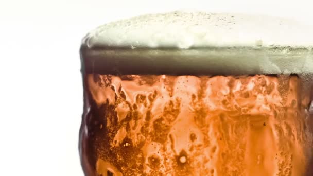 Pint of beer in super slow motion — Stock Video