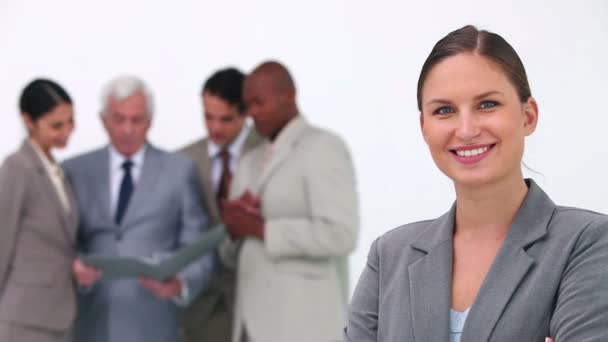 Empresária sorrindo em primeiro plano — Vídeo de Stock