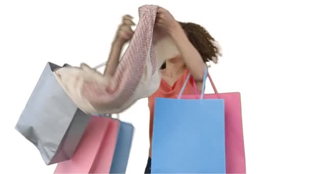 Mujer con bolsas de compras en sus manos — Vídeos de Stock