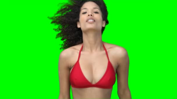 Una mujer bailando en bikini — Vídeo de stock