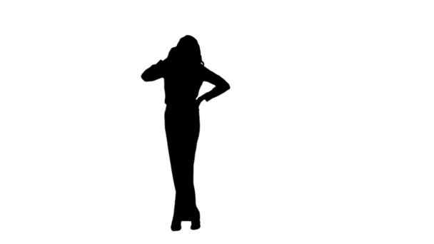 Silhouette Frau spricht auf ihrem Handy — Stockvideo