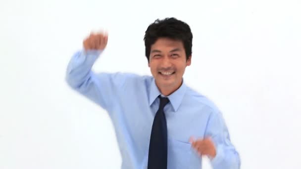 Homem sorridente dançando — Vídeo de Stock