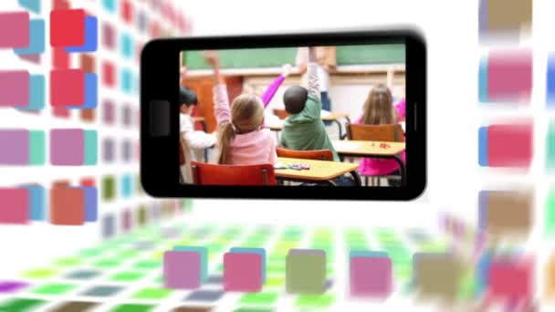 Vita scolastica sullo schermo di uno smartphone — Video Stock