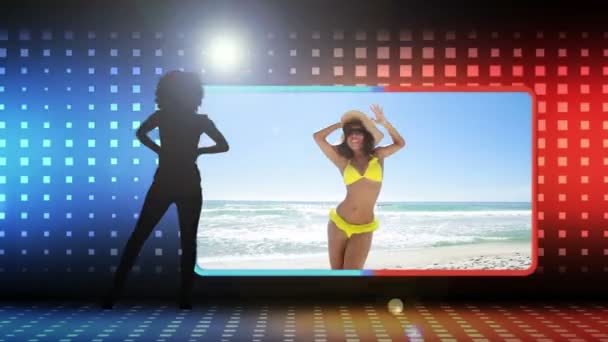 Filmy kobiet tańce na plaży — Wideo stockowe