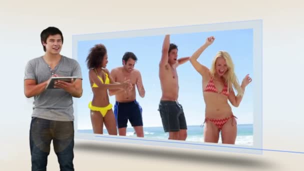 Man tittar på sin semester vid stranden på tablet PC — Stockvideo