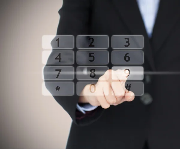 Biznes kobieta wpisania kodu na cyfrowy klawiatura numeryczna — Zdjęcie stockowe