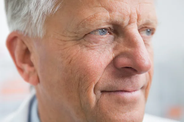 Arzt schaut weg — Stockfoto