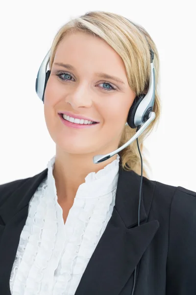 Mulher loira trabalhando em call center — Fotografia de Stock