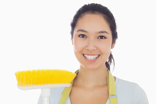 Mujer feliz con cepillo — Foto de Stock