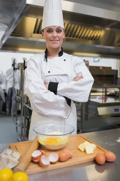 Lachende chef van het gebakje — Stockfoto